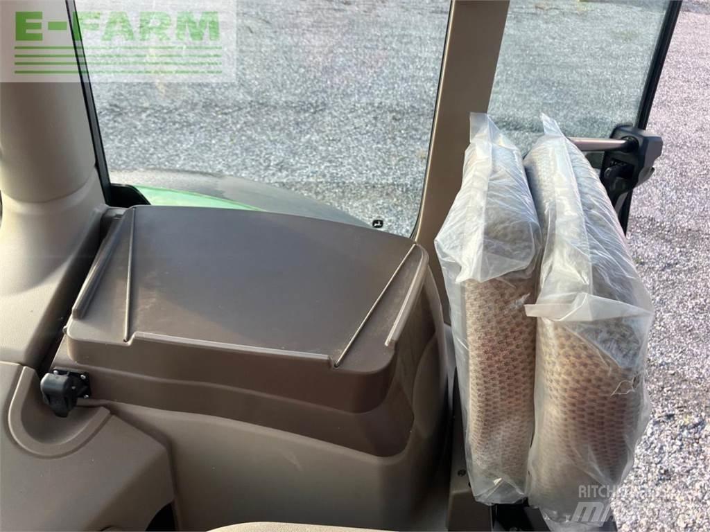 John Deere 6R 130 الجرارات