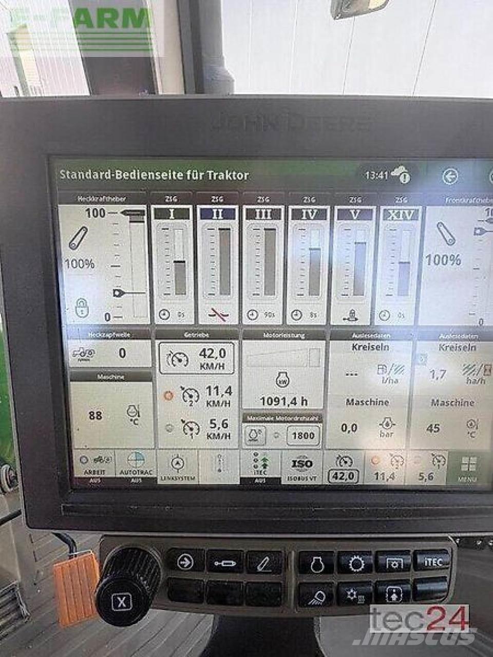John Deere 8r340 الجرارات