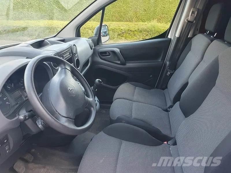 Peugeot Partner هيكل صندوقي