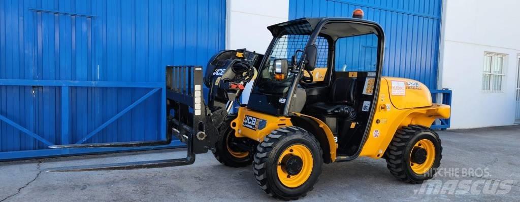 JCB 520-40 مناولات متداخلة