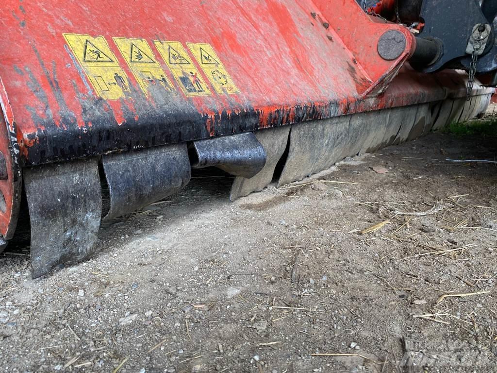 Kuhn BP 305 جراشات