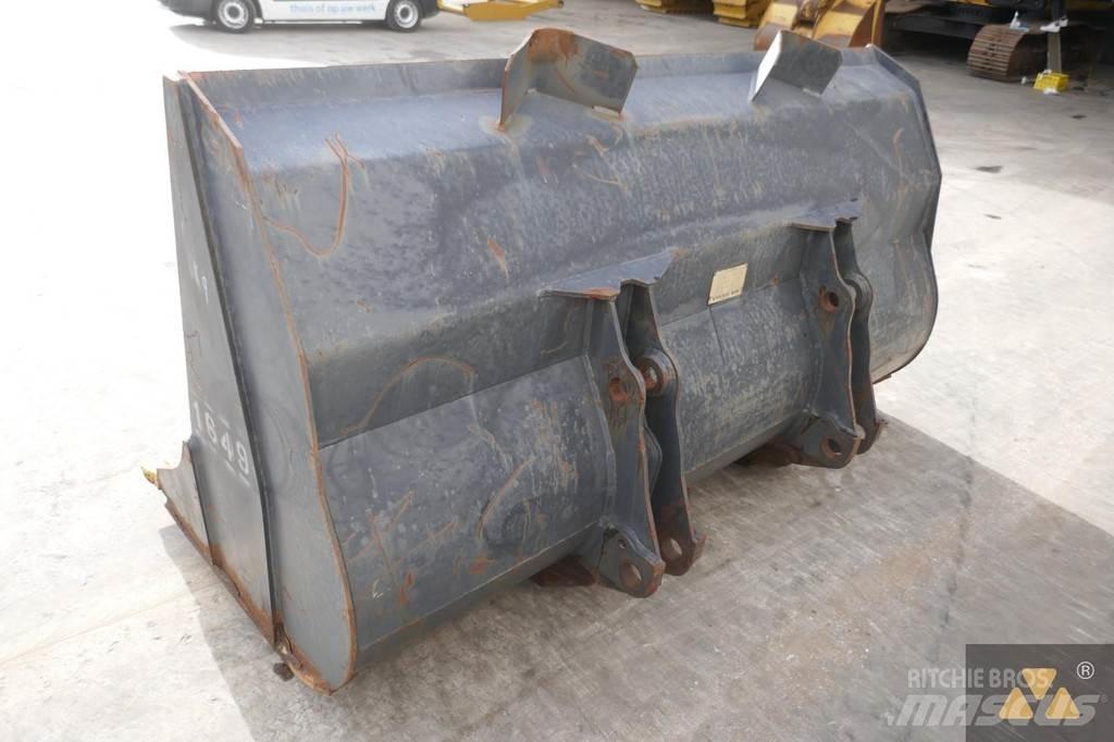 Volvo L120B Bucket دلاء