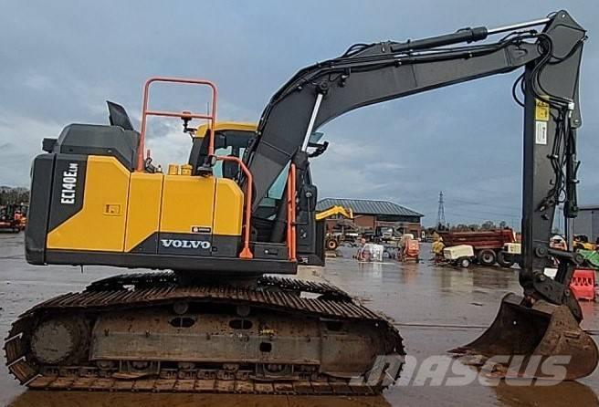 Volvo EC140ELM حفارات زحافة