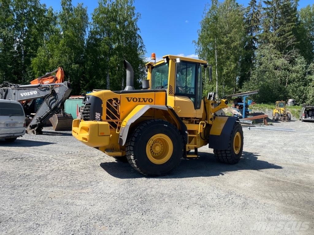 Volvo L 90 F لوادر بعجل