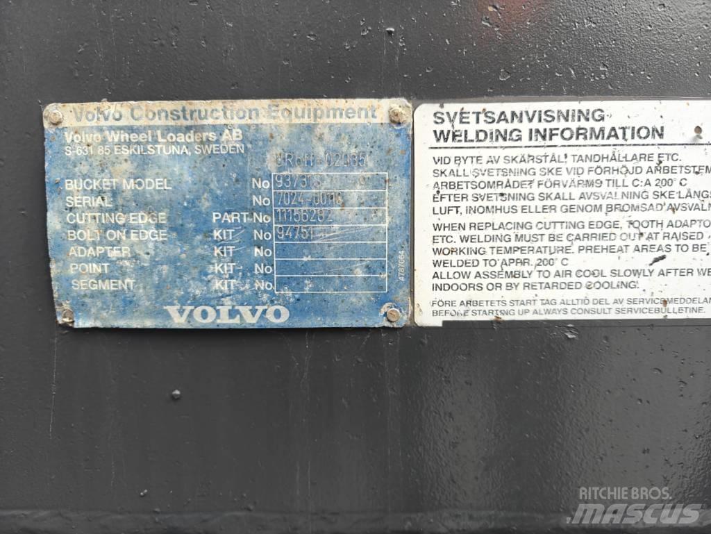 Volvo L 180 E لوادر بعجل