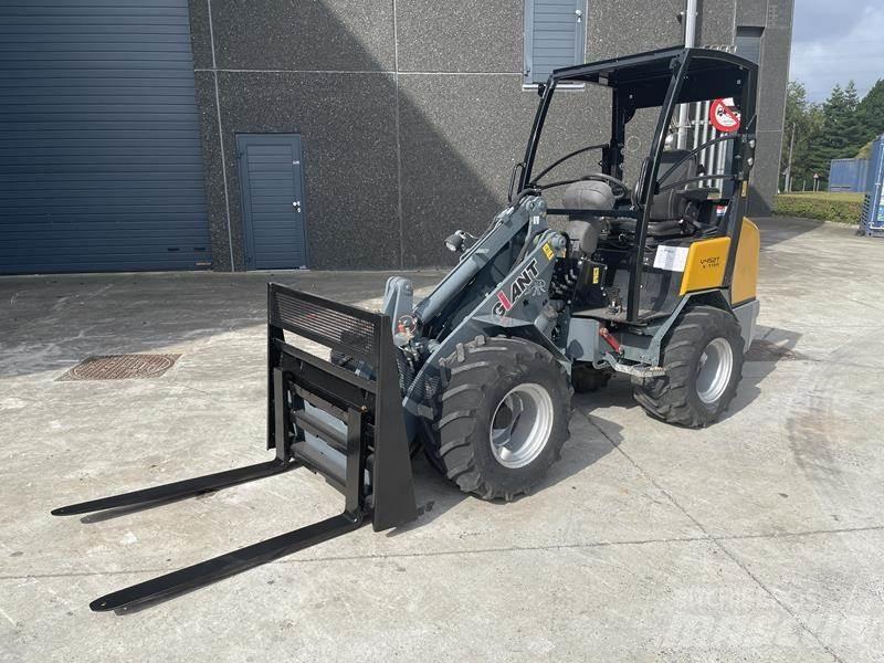 GiANT V 452 T XTRA لوادر بعجل