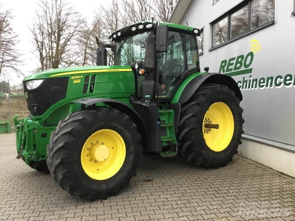 John Deere 6250R الجرارات
