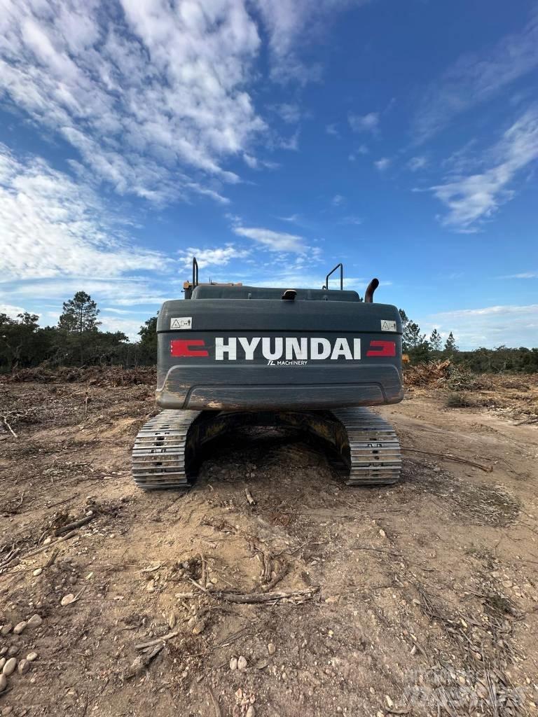 Hyundai HX 260 L حفارات زحافة