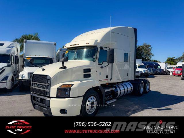 Mack Anthem شاحنات أخرى