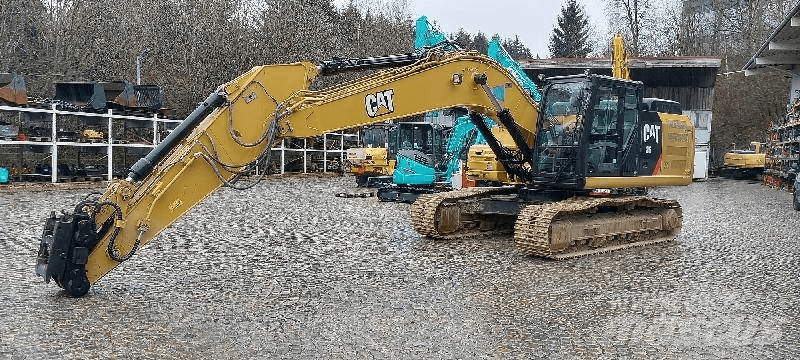 CAT 326F حفارات زحافة