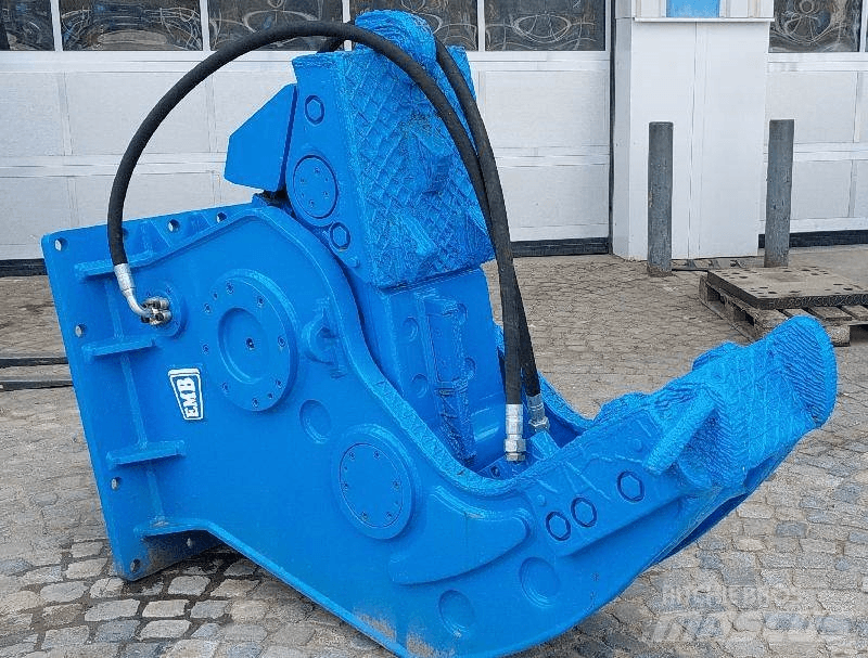  EMB VP3000 جراشات البناء