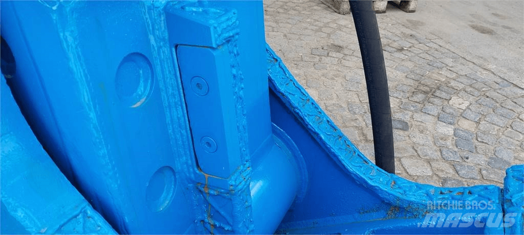 EMB VP3000 جراشات البناء