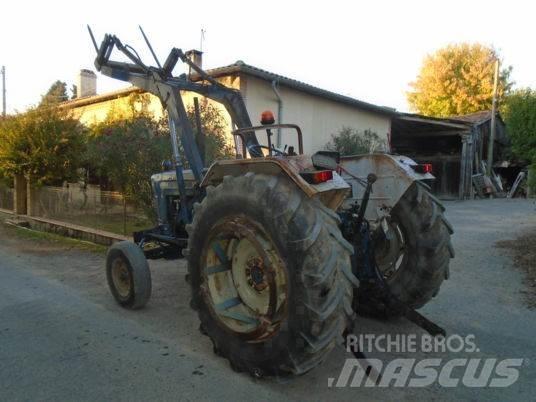 Ford 5000 5000 الجرارات