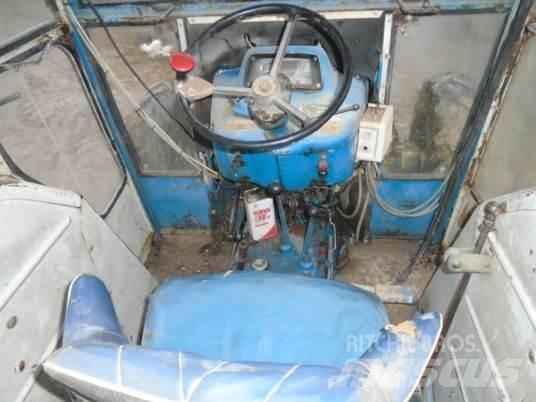 Ford 7600 7600 الجرارات