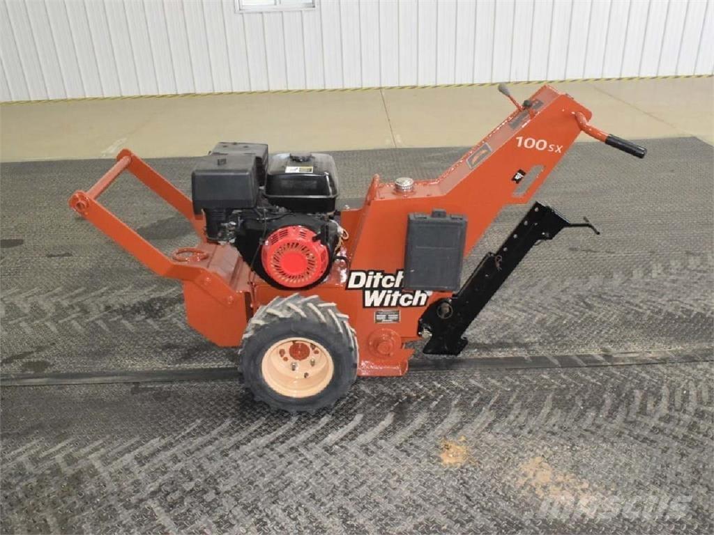 Ditch Witch 100SX مكونات أخرى