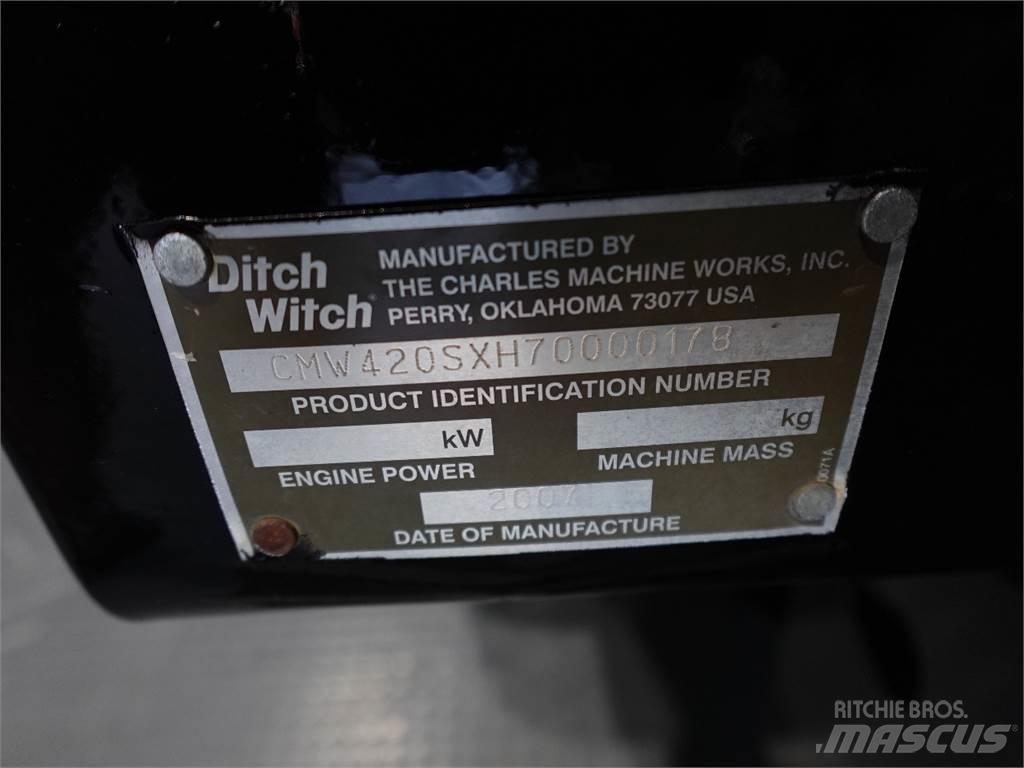 Ditch Witch 420SX ماكينات حفر خنادق