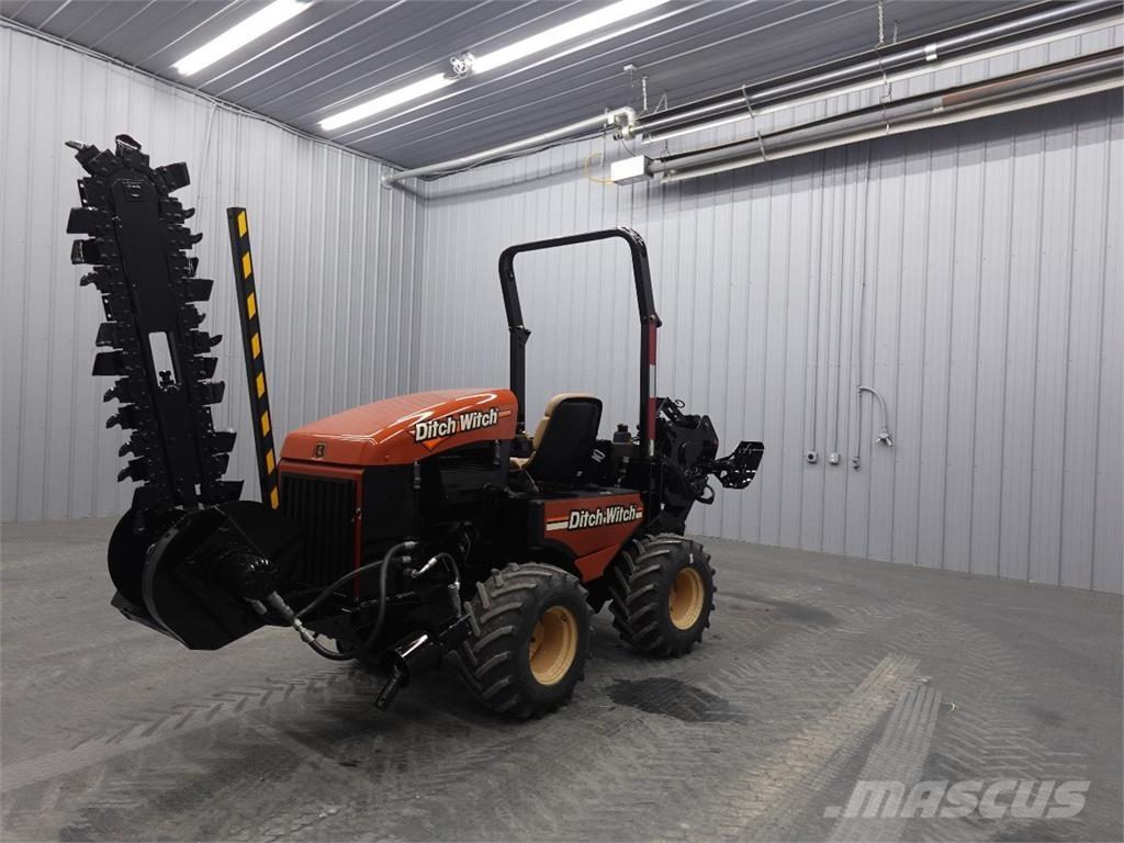 Ditch Witch 420SX ماكينات حفر خنادق