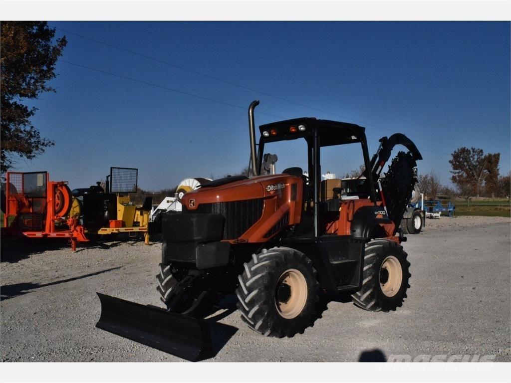 Ditch Witch RT100 ماكينات حفر خنادق