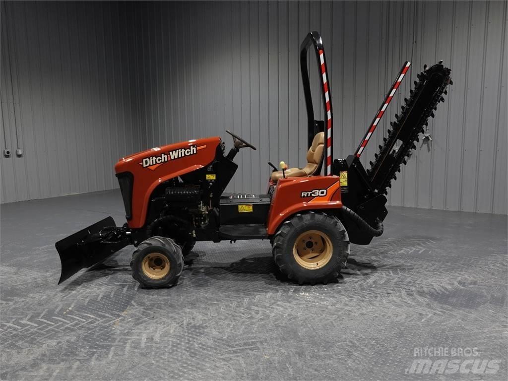 Ditch Witch RT30 ماكينات حفر خنادق