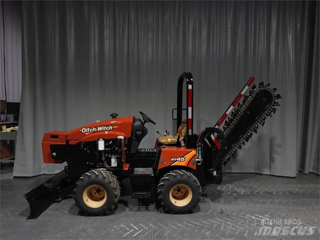 Ditch Witch rt45 ماكينات حفر خنادق