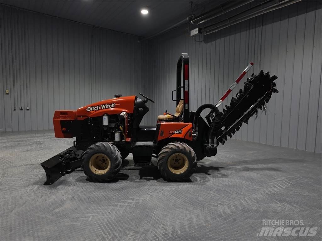 Ditch Witch rt45 ماكينات حفر خنادق