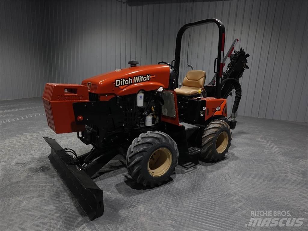 Ditch Witch rt45 ماكينات حفر خنادق
