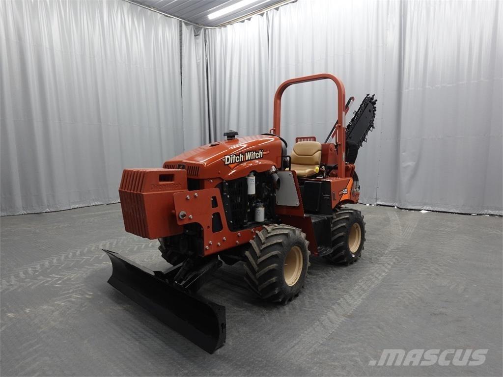 Ditch Witch rt45 ماكينات حفر خنادق