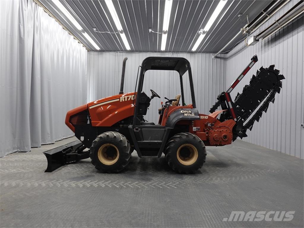 Ditch Witch RT70M ماكينات حفر خنادق