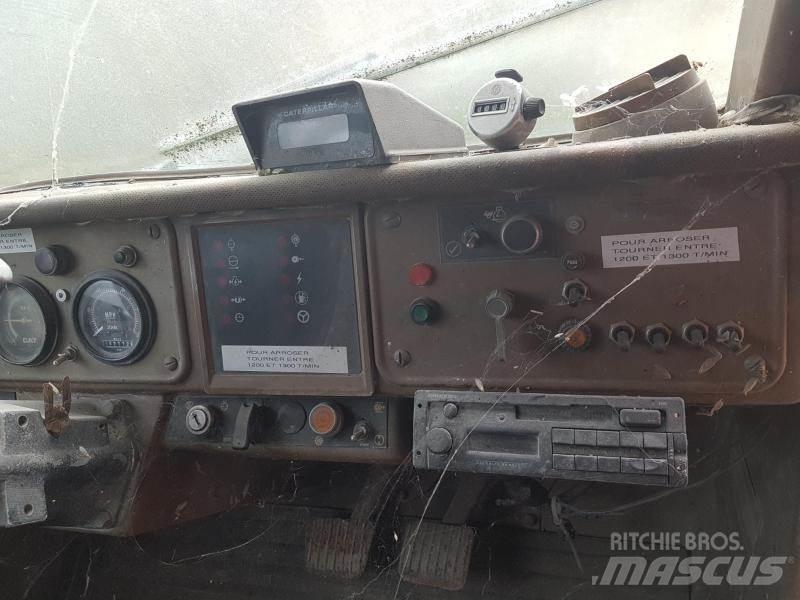 CAT 777 شاحنات المخلفات الصلبة