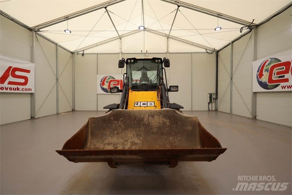 JCB 411 WHEEL LOADER معدات بذر