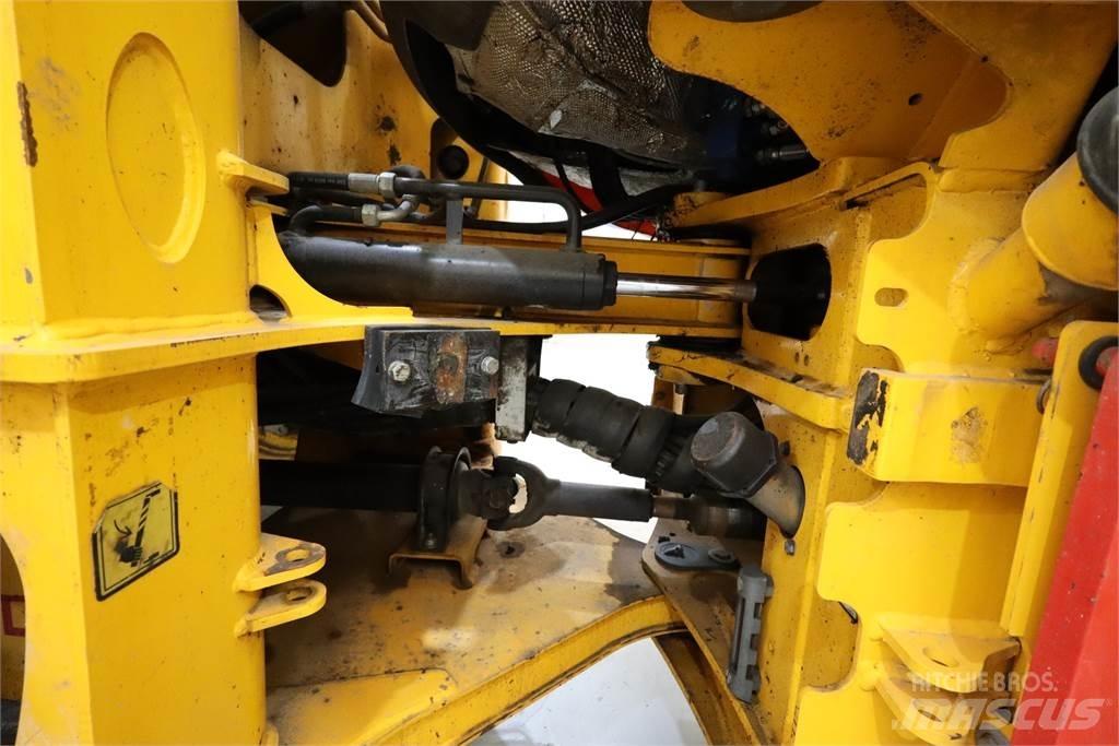 JCB 411 WHEEL LOADER معدات بذر