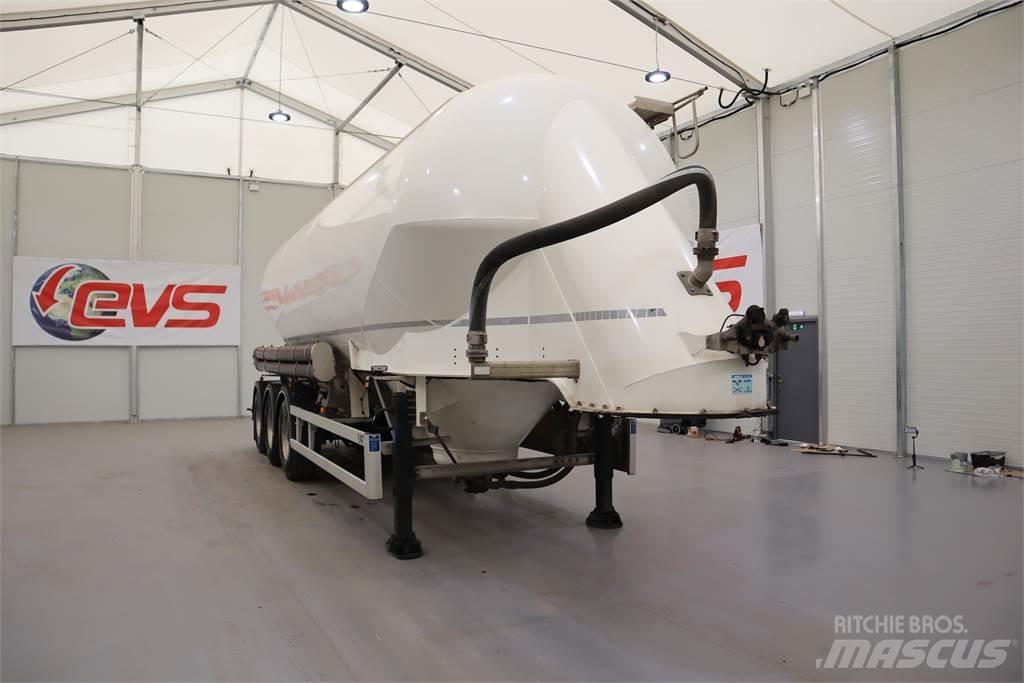 LAG CEMENT POWDER TANKER مقطورات أخرى