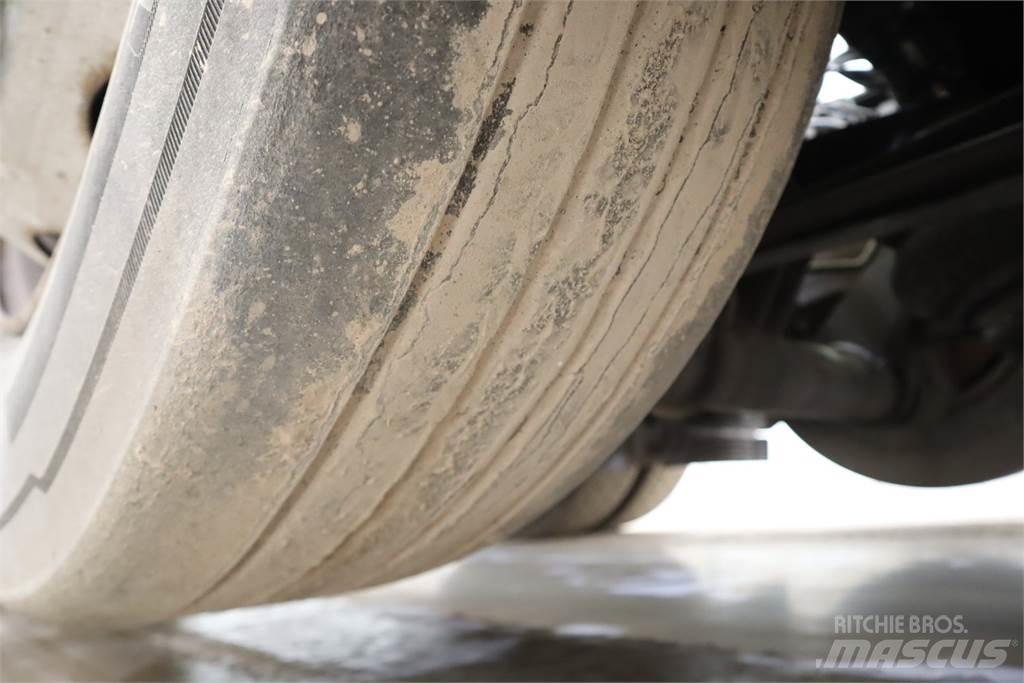 Mercedes-Benz Actros 2540 وحدات الجر