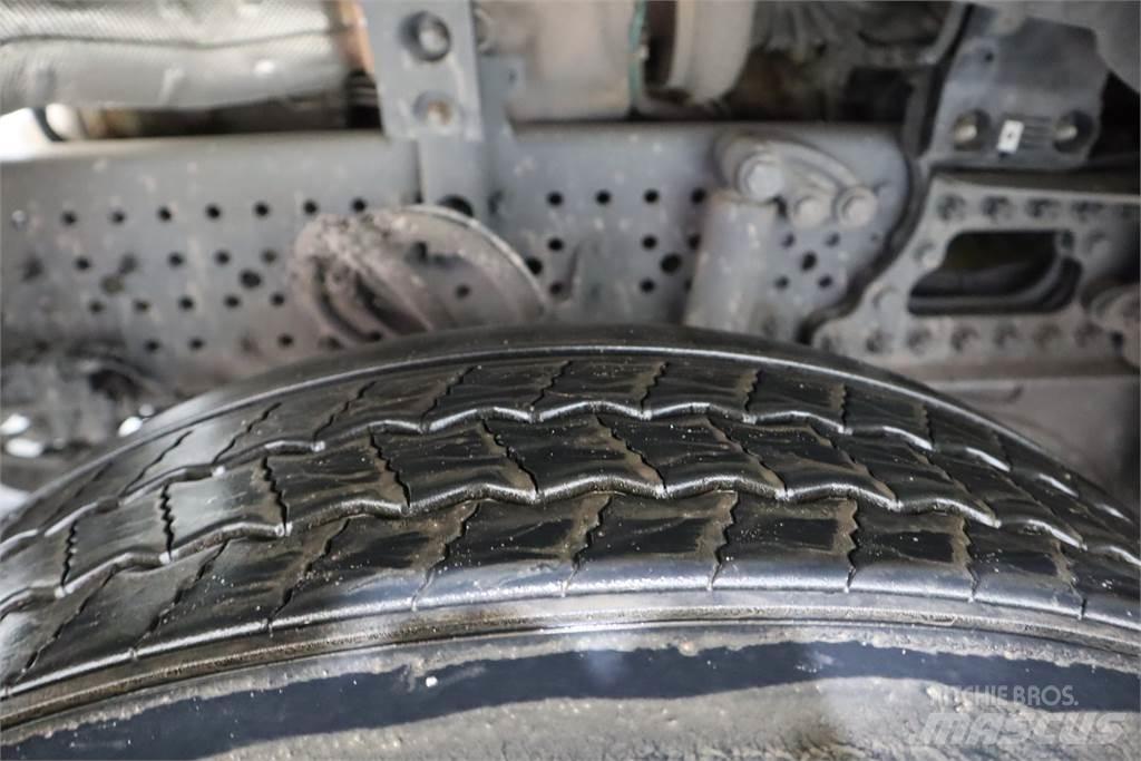 Mercedes-Benz Actros 2545 وحدات الجر