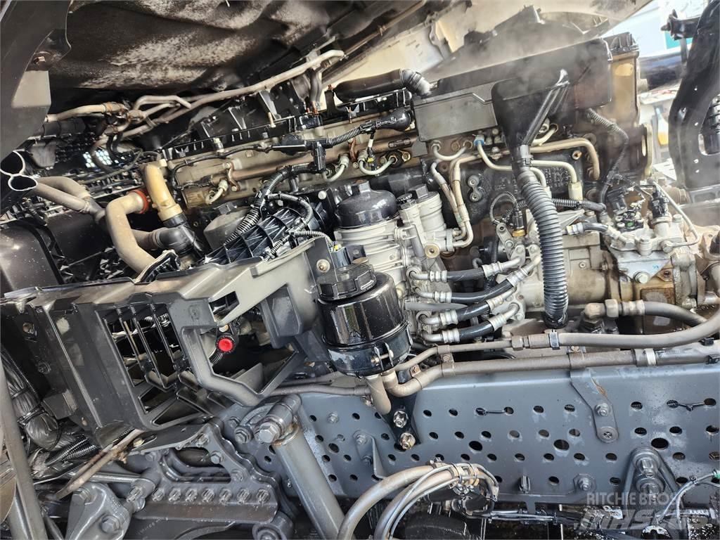 Mercedes-Benz ACTROS 2545 وحدات الجر