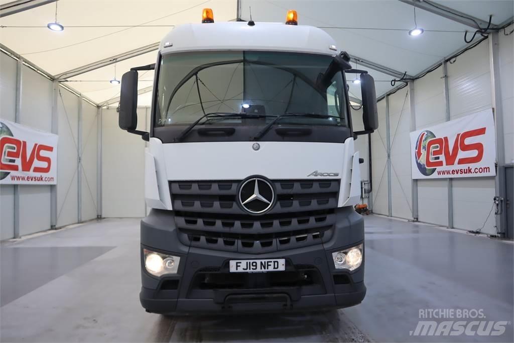 Mercedes-Benz Arocs 1824 شاحنات بغطاء جانبي