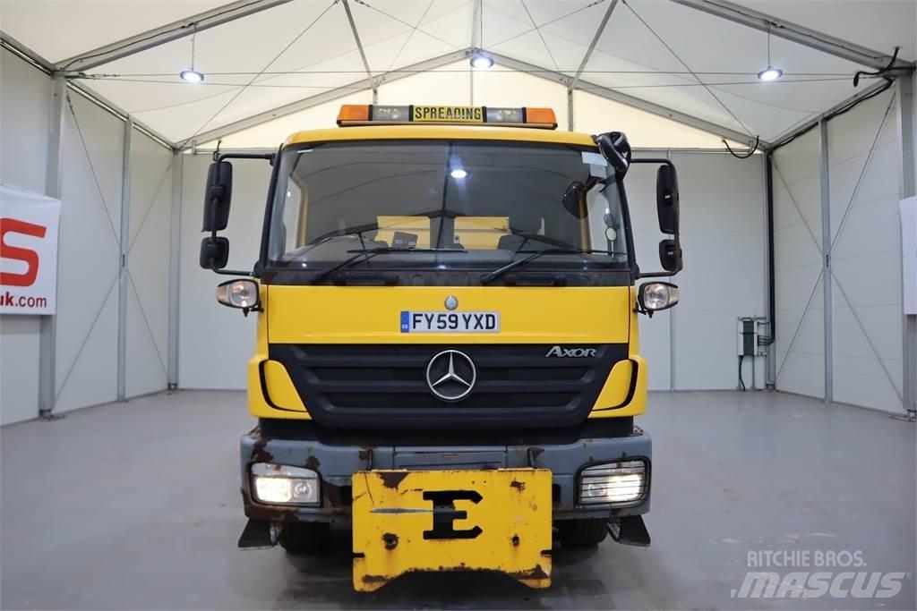 Mercedes-Benz AXOR 2629 آلات التغطية بالرمل
