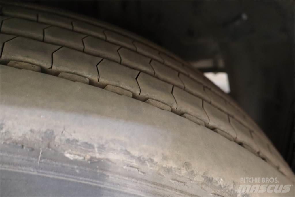 Scania P360 وحدات الجر