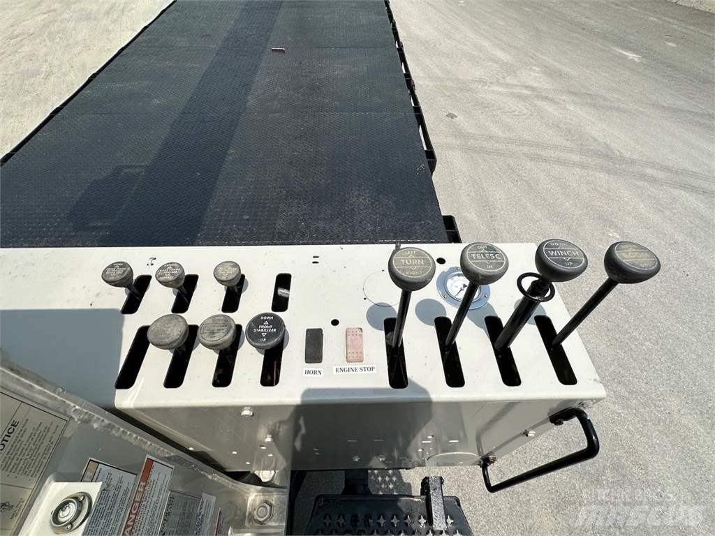National 8100D شاحنات الرافعات