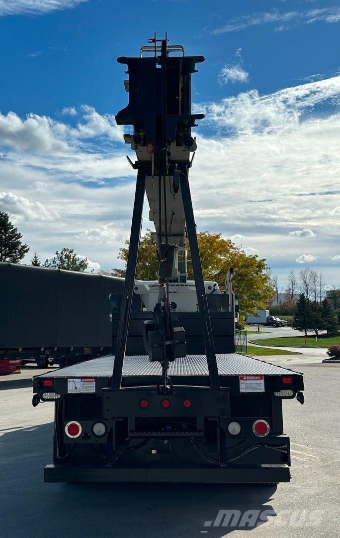 National 900A شاحنات الرافعات