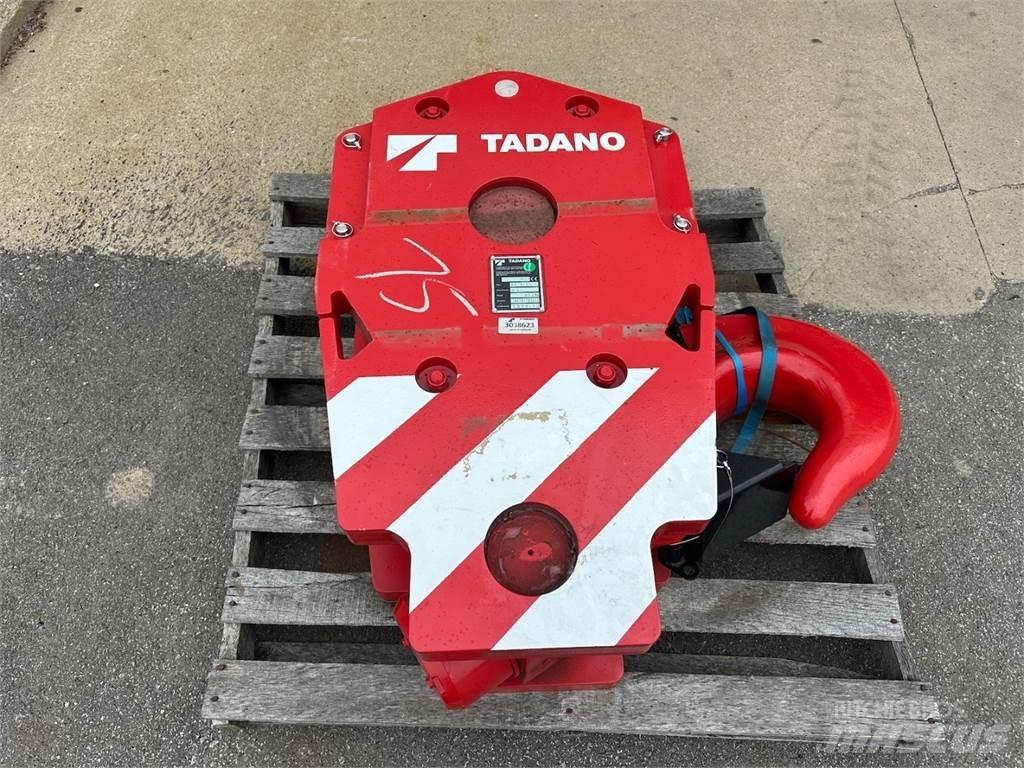 Tadano  أجزاء ومعدات رافعات