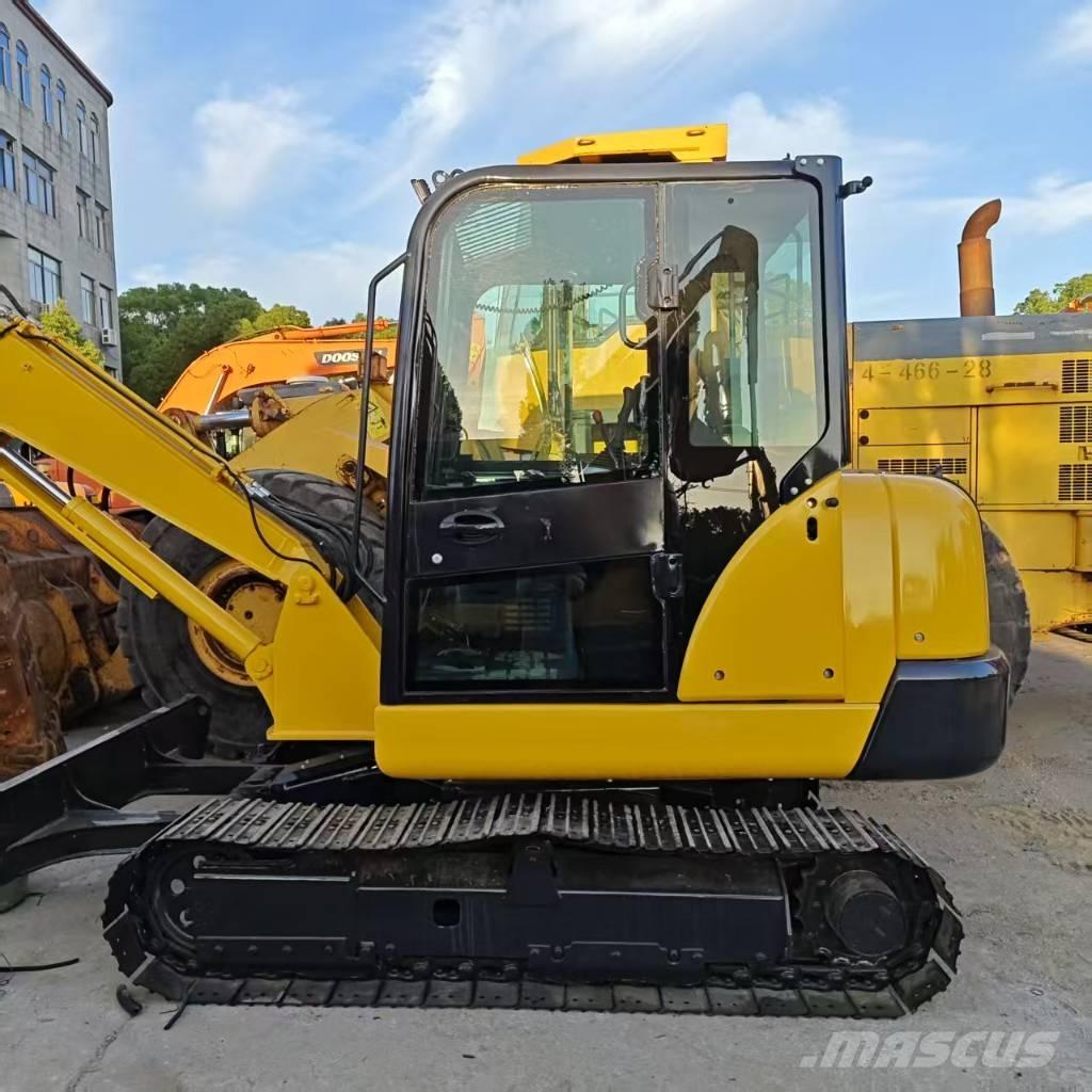Komatsu PC 56 حفارات صغيرة أقل من 7 طن (حفارات صغيرة)