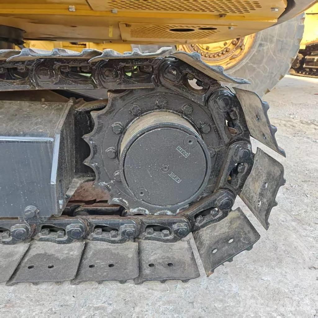 Komatsu PC 56 حفارات صغيرة أقل من 7 طن (حفارات صغيرة)