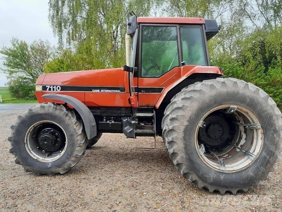 Case IH Magnum 7110 الجرارات