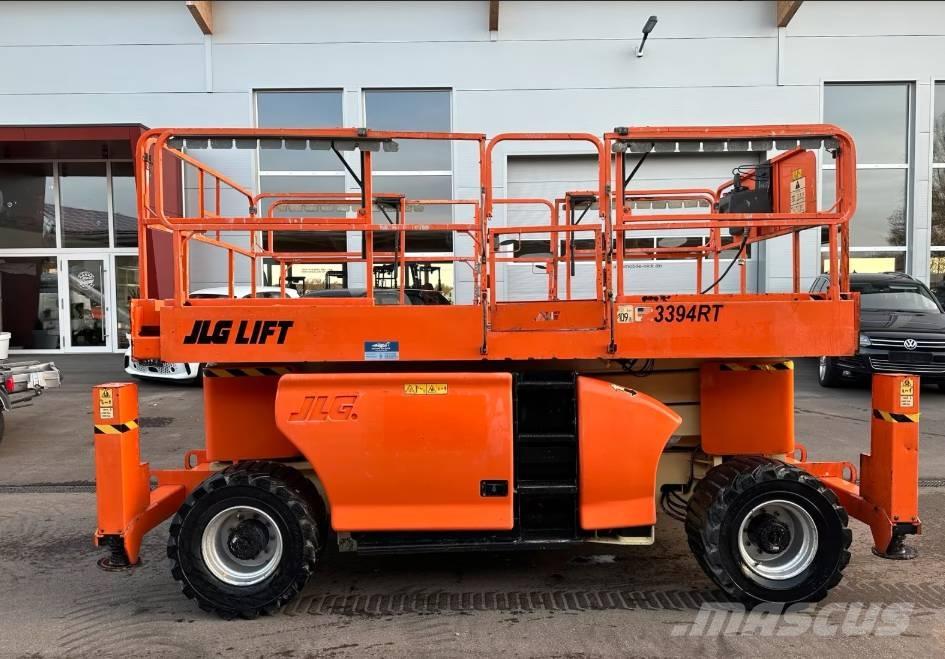 JLG 3394 RT رافعات مقصية الشكل