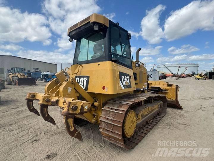 CAT D 6 K 2 XL بلدوزرات مجنزرة