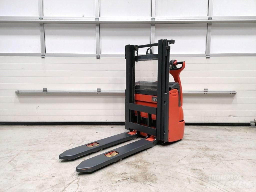 Linde L10 معدات التكديس الجوالة