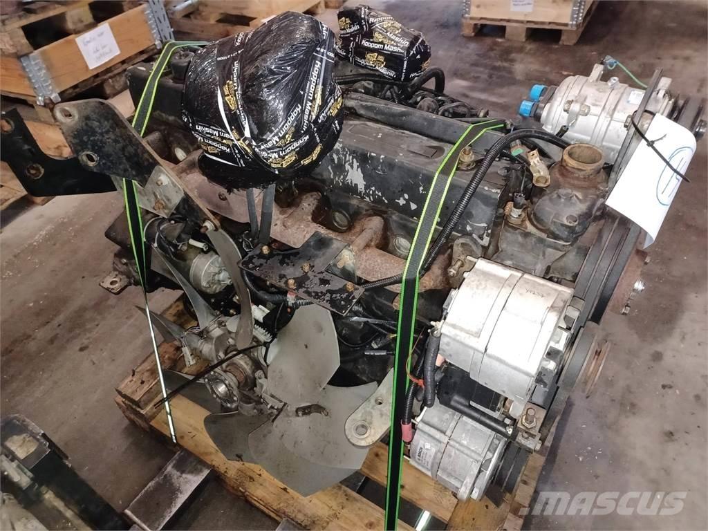 Komatsu 860.4 محركات