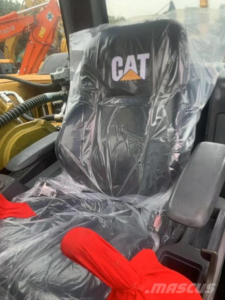 CAT 329 D حفارات زحافة