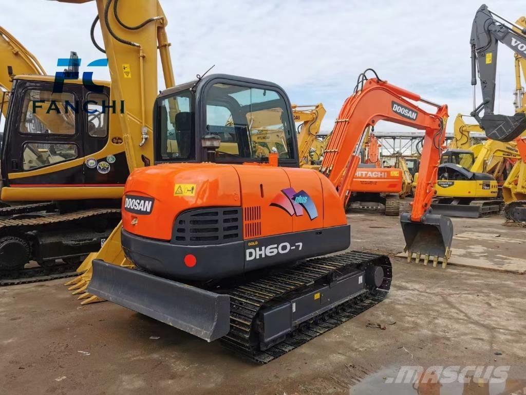 Doosan DH 60-7 حفارات زحافة
